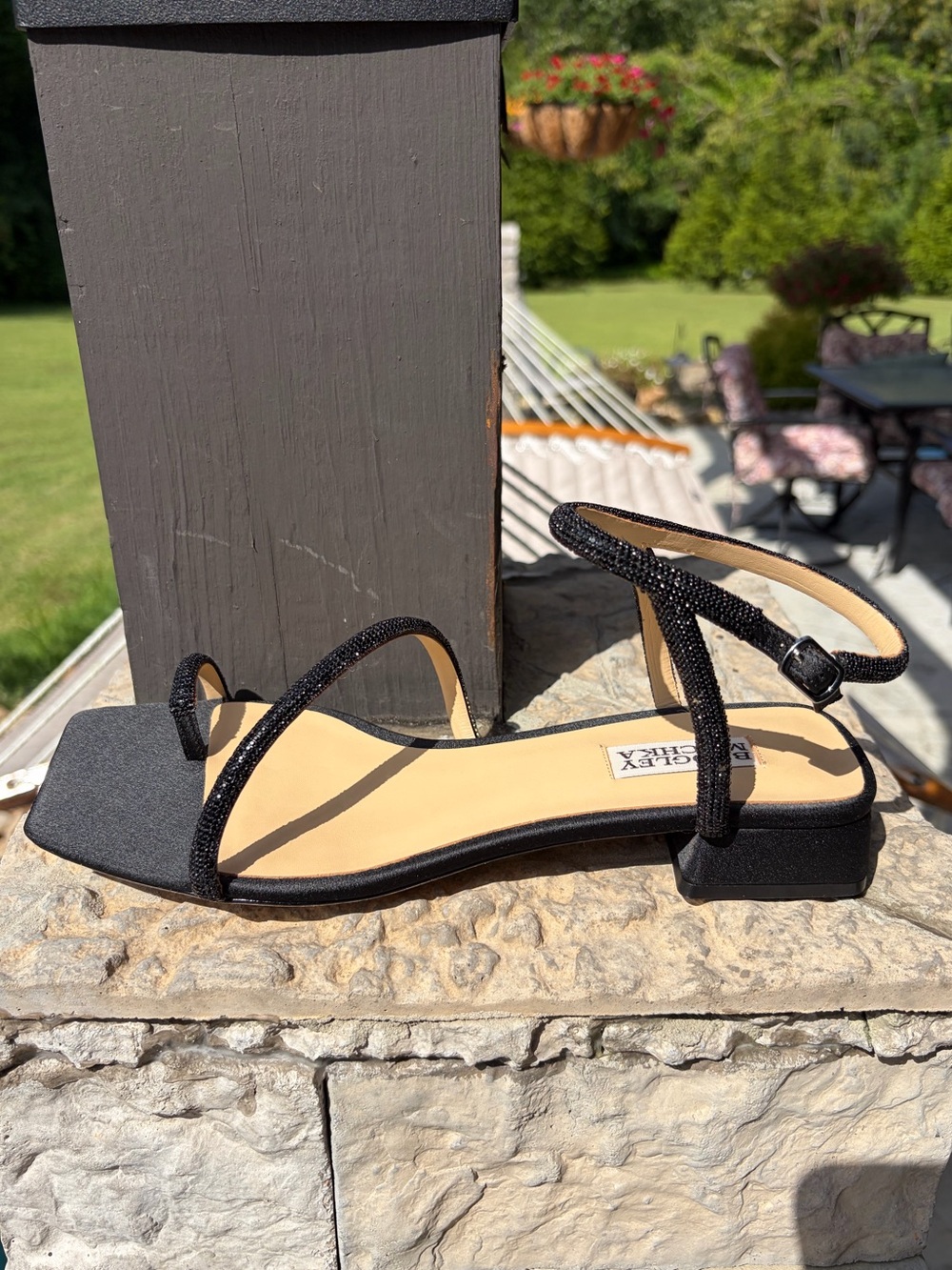 Badgley Mischka Dakota Black Rhinestone Strappy Low Block Heel Sandals Size 9.5 - Picture 1 of 12